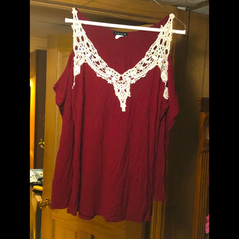 Long sleeve shoulder less shirt